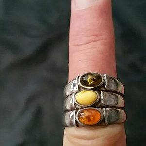 3 stone sterling silver ring, size 6